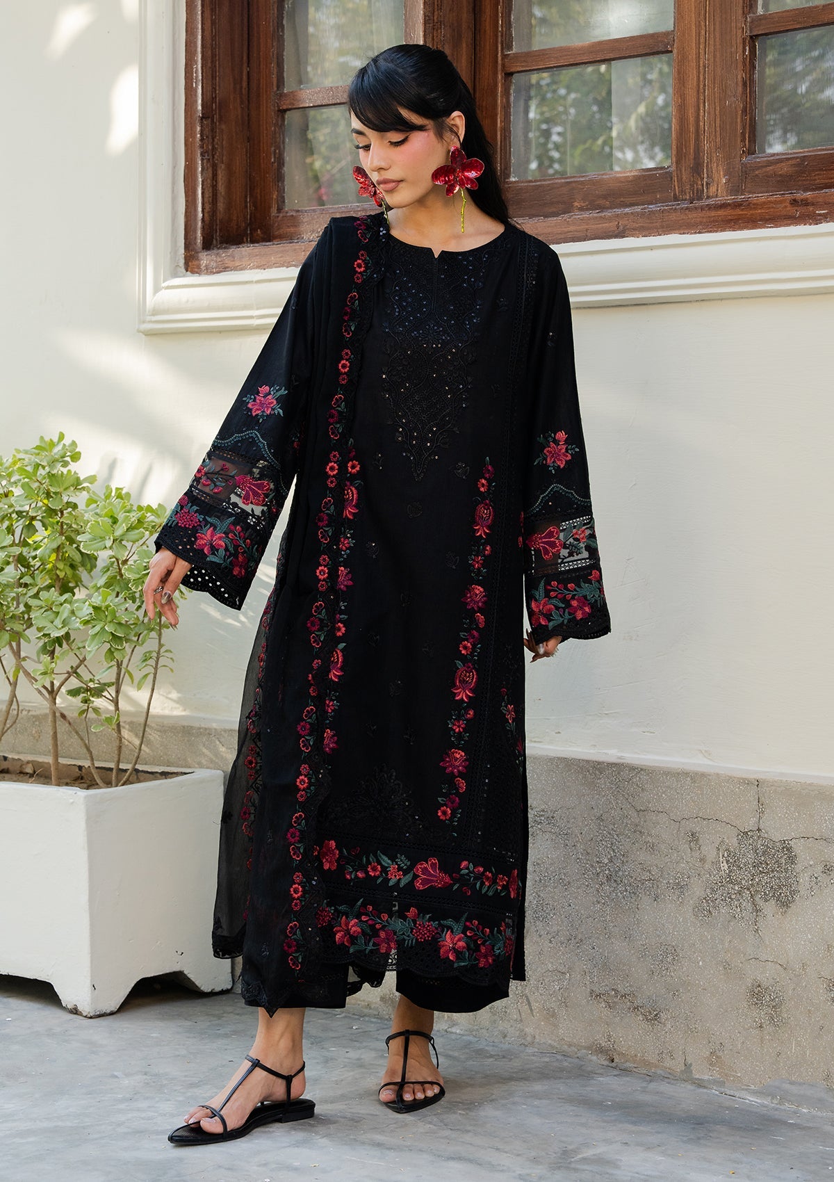 EMBROIDERED Lawn BT006880-BLK