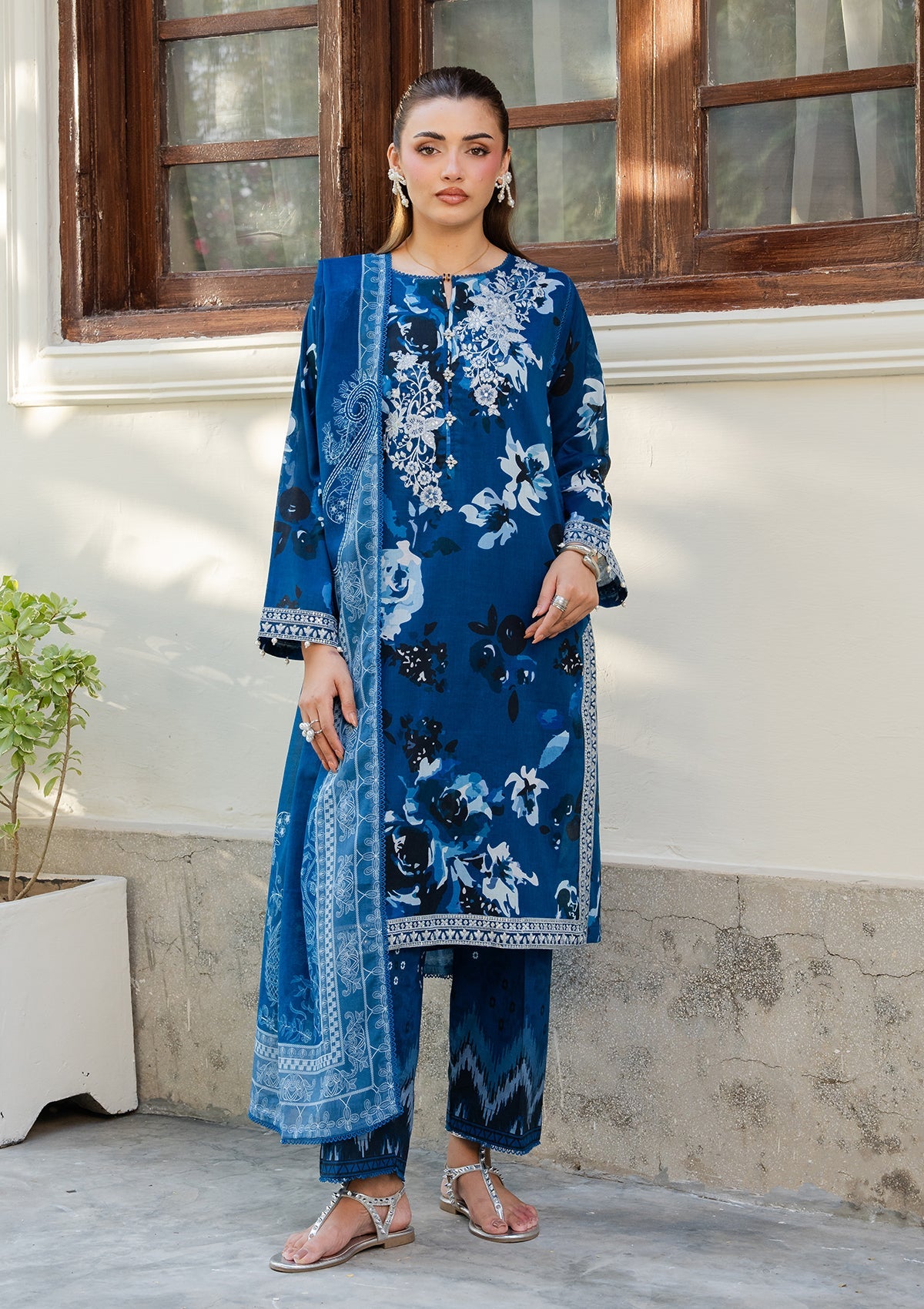 PRINTED EMBROIDERED Lawn BT006892-RLB