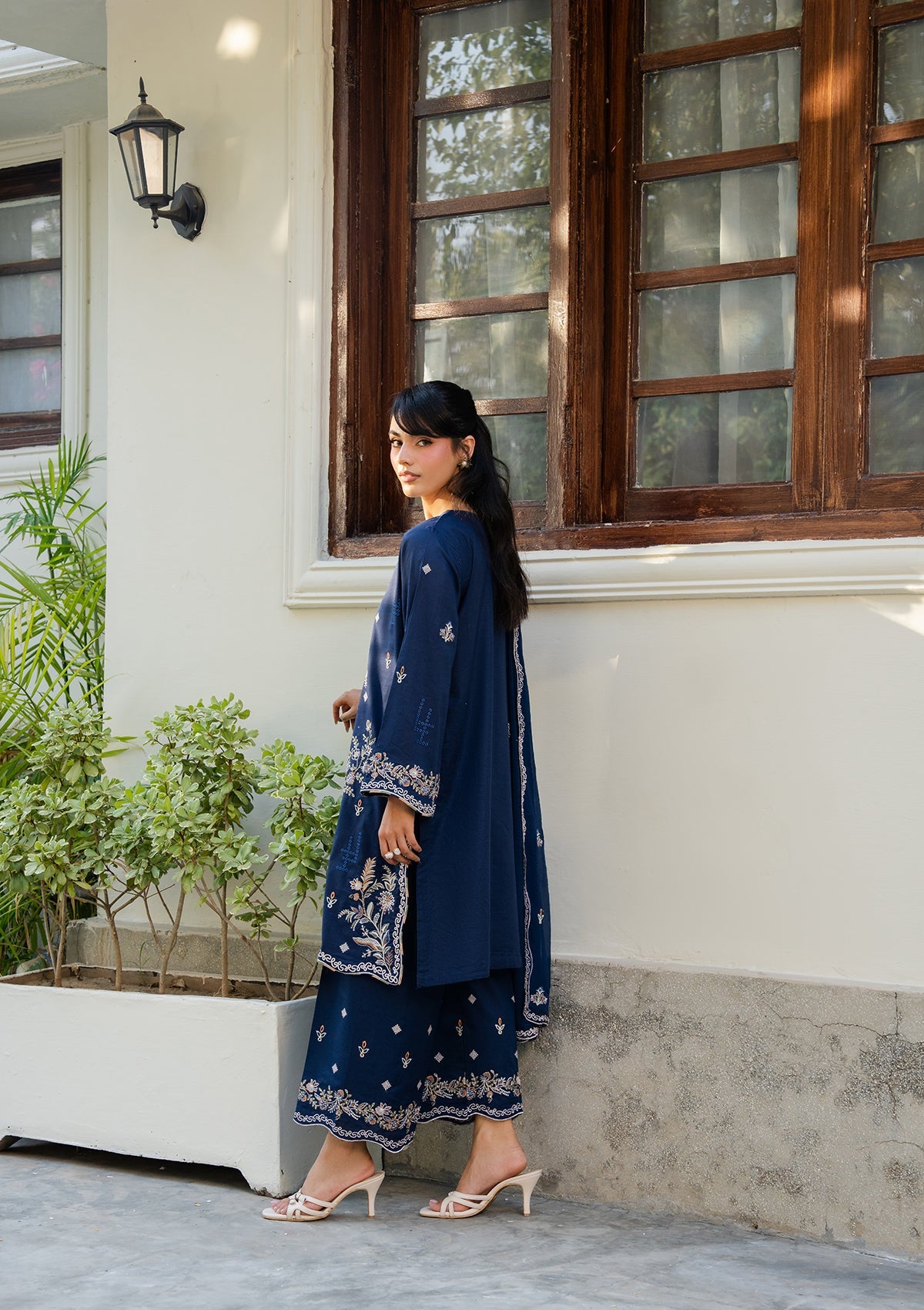 EMBROIDERED Lawn BT006886-NVB