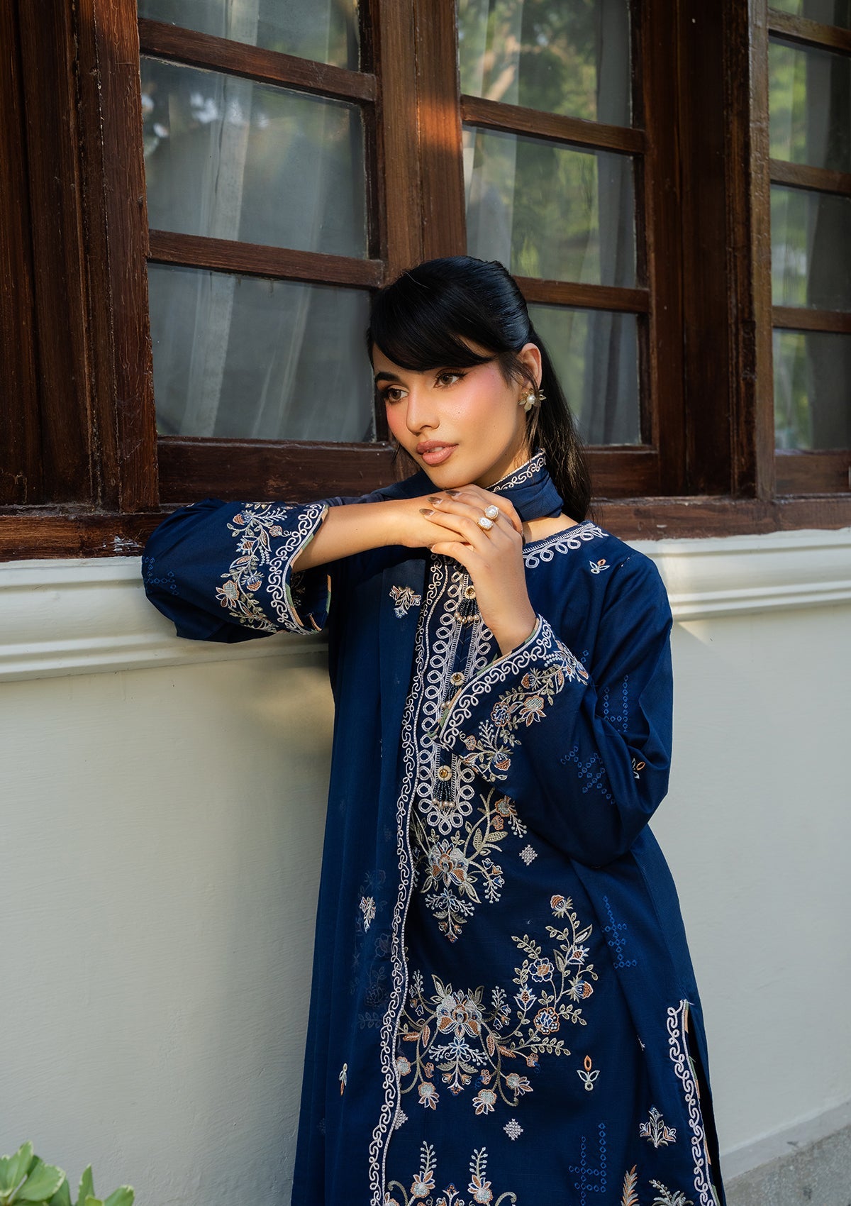 EMBROIDERED Lawn BT006886-NVB