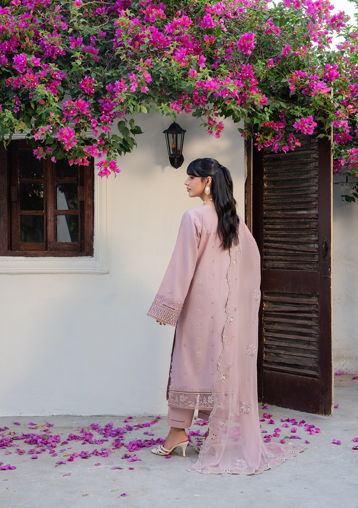 EMBROIDERED Lawn BT006880-LPR