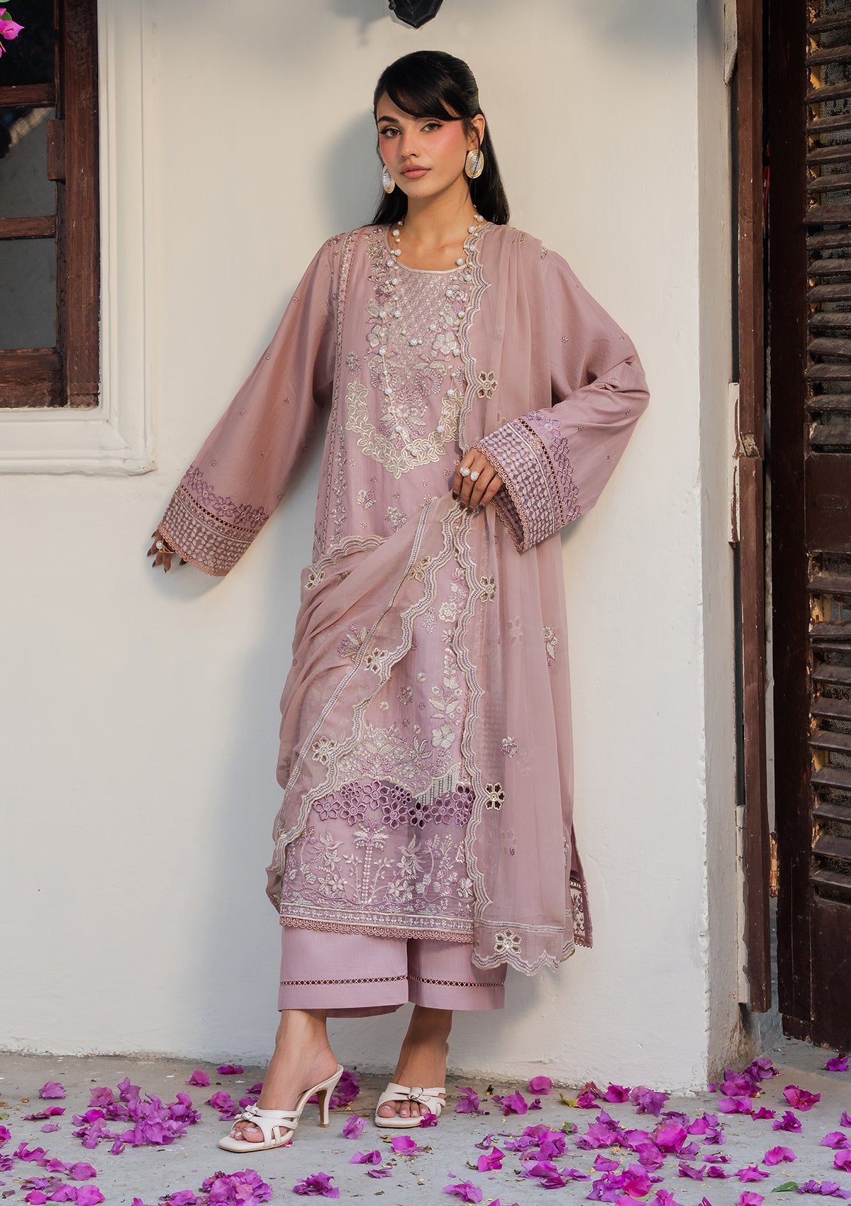 EMBROIDERED Lawn BT006880-LPR
