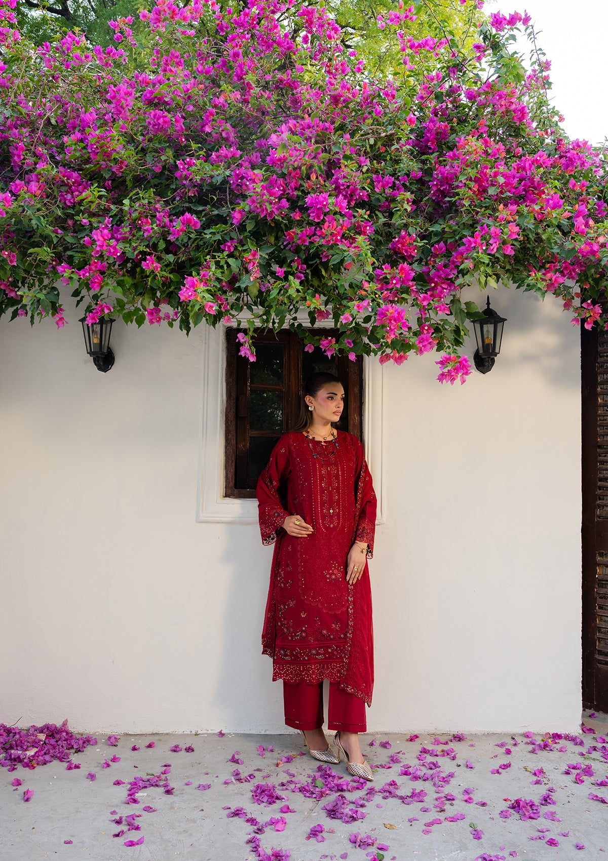 EMBROIDERED Lawn BT006880-MRN