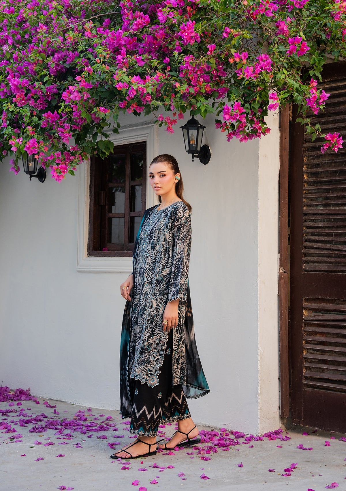 PRINTED EMBROIDERED Lawn BT006892-SNG