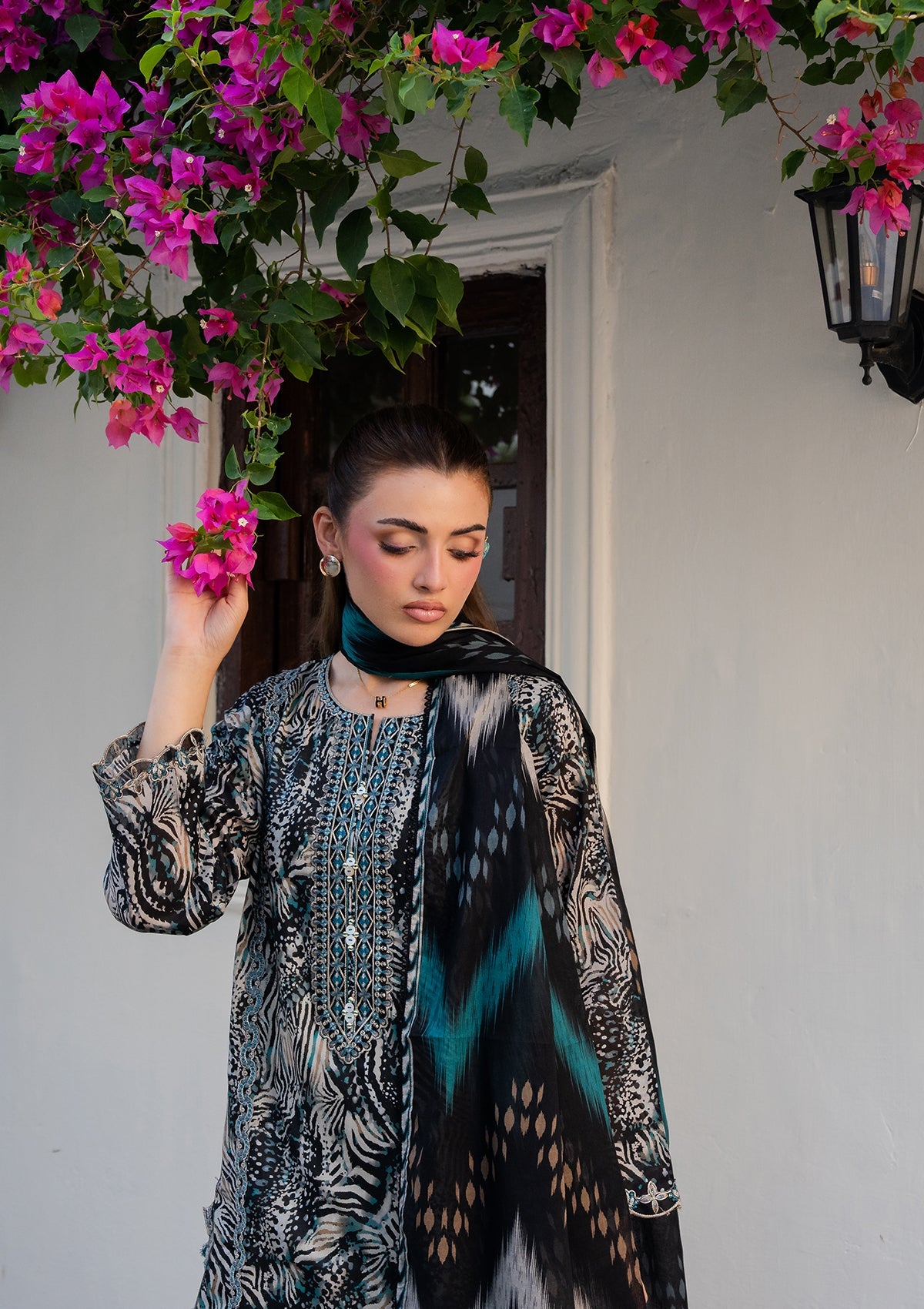 PRINTED EMBROIDERED Lawn BT006892-SNG
