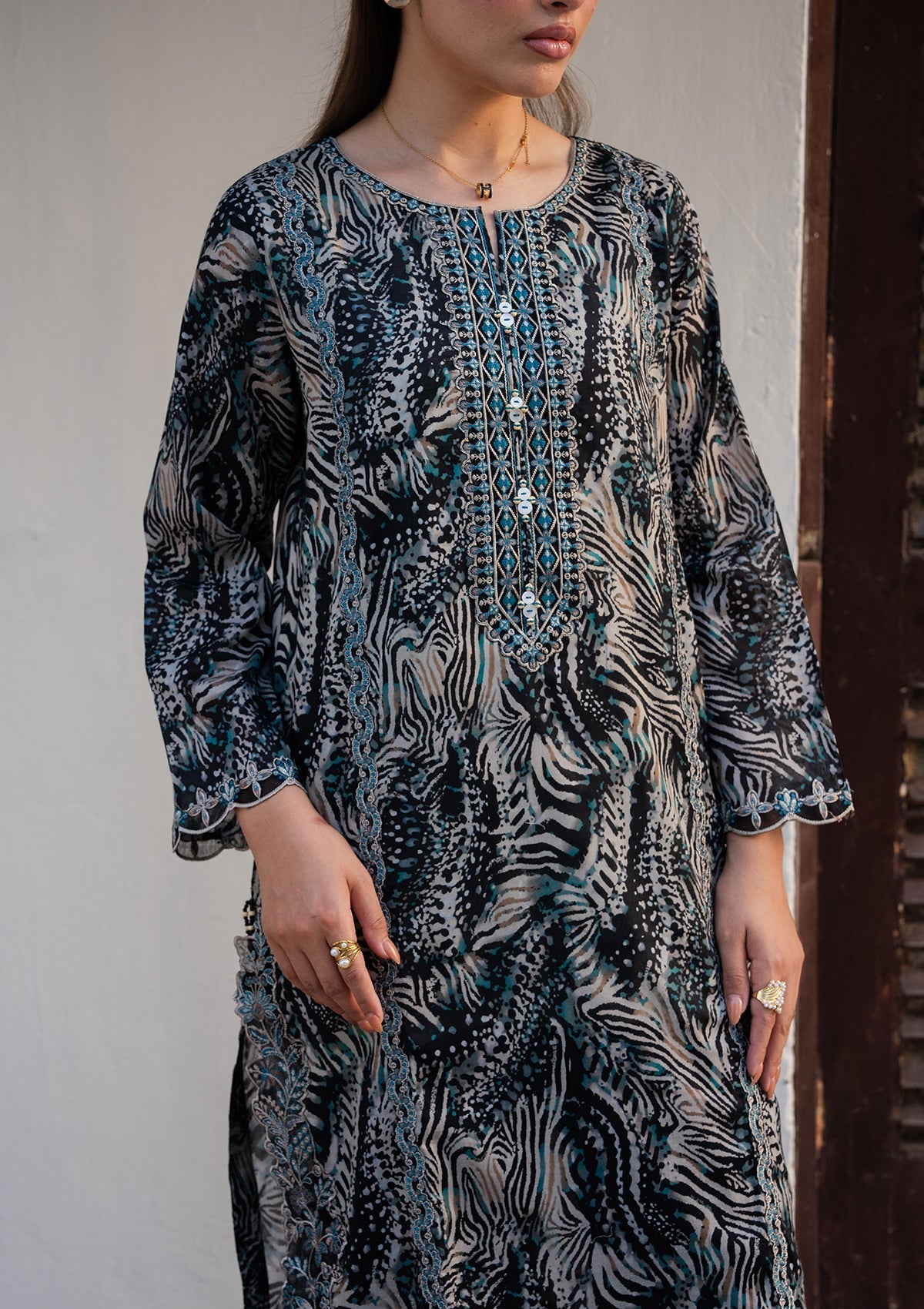 PRINTED EMBROIDERED Lawn BT006892-SNG