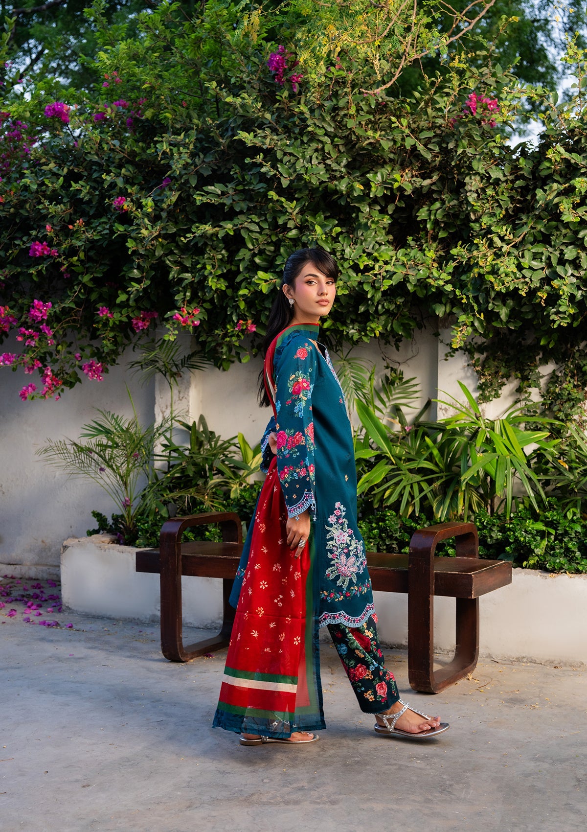 PRINTED EMBROIDERED Lawn BT006892-DBL
