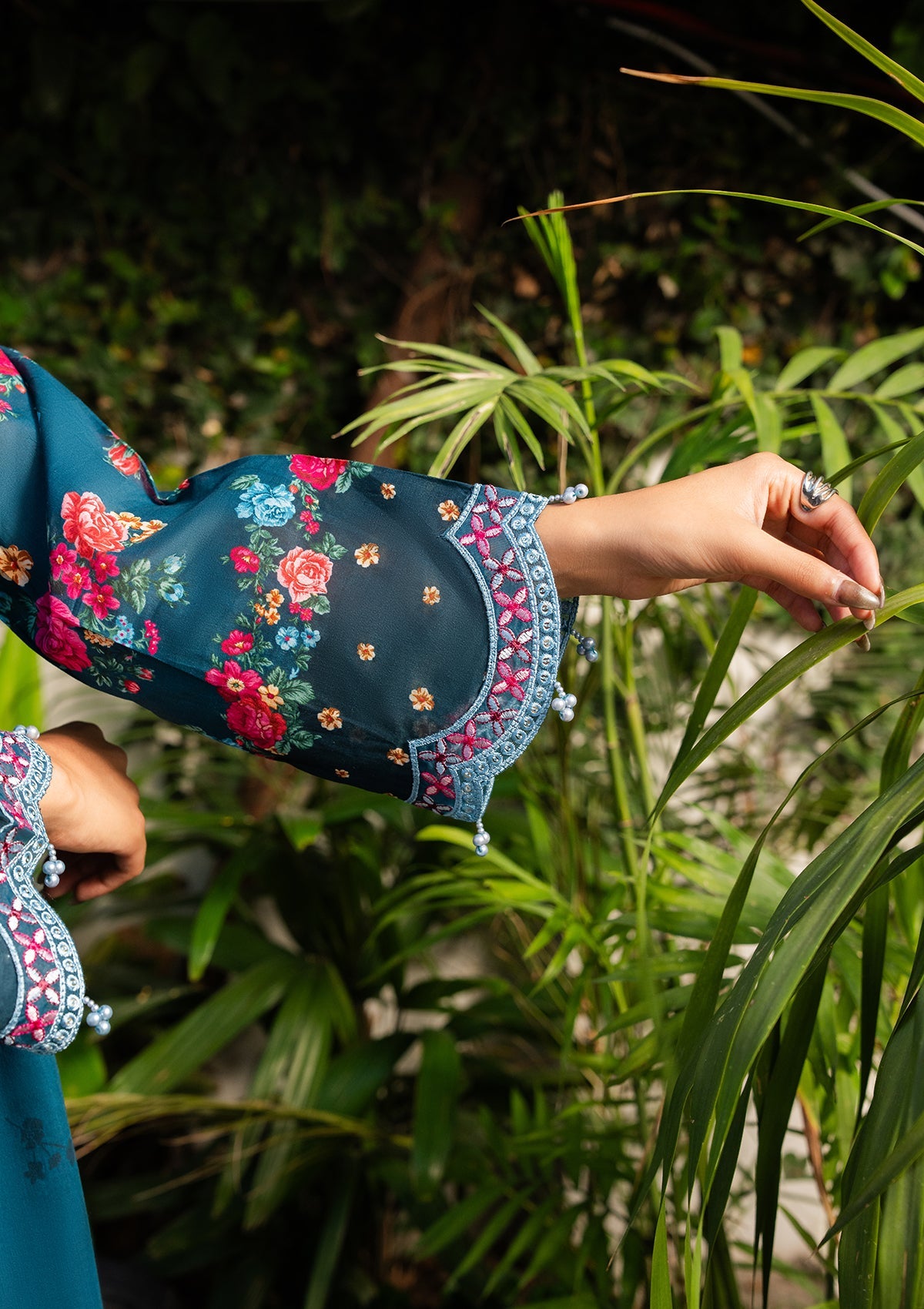 PRINTED EMBROIDERED Lawn BT006892-DBL