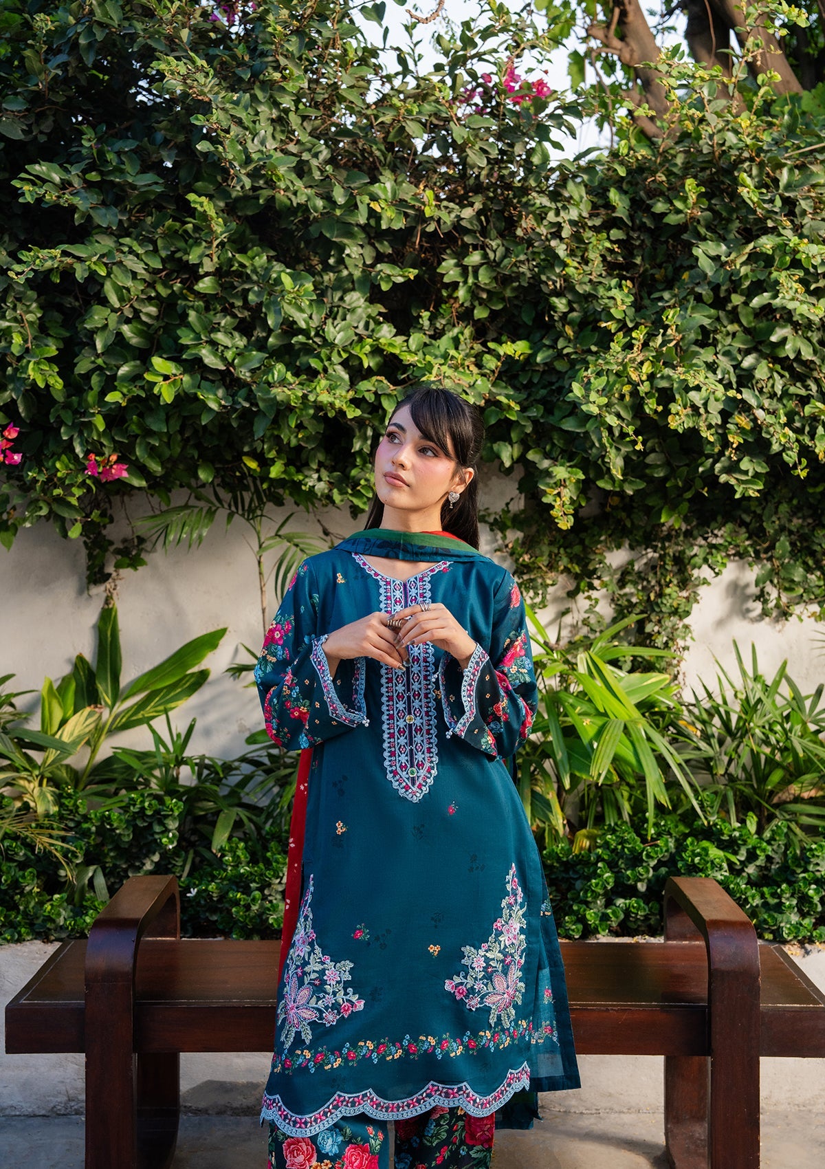 PRINTED EMBROIDERED Lawn BT006892-DBL