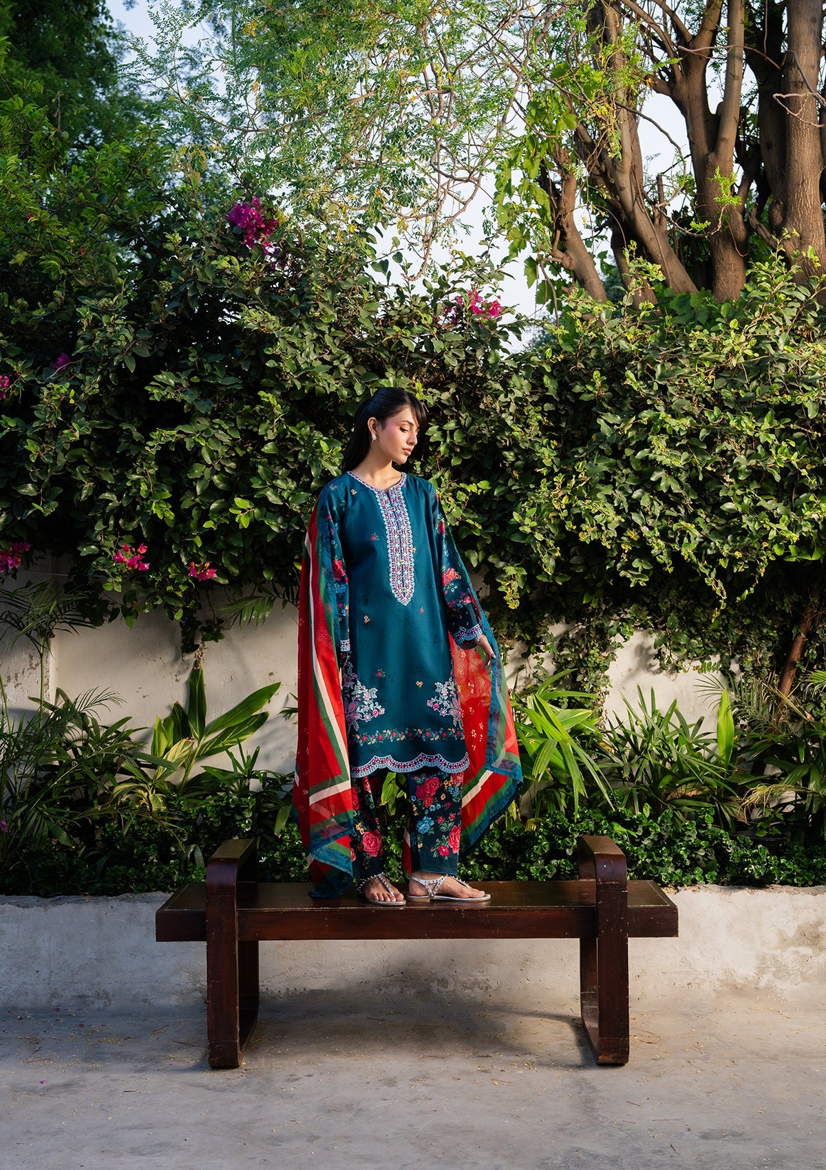 PRINTED EMBROIDERED Lawn BT006892-DBL