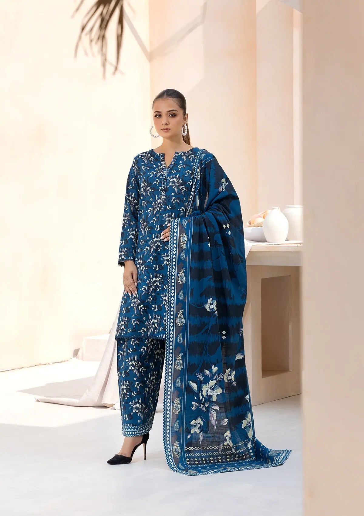 PRINTED KHADDAR BT6526-RBL-47 Bin Tayyab