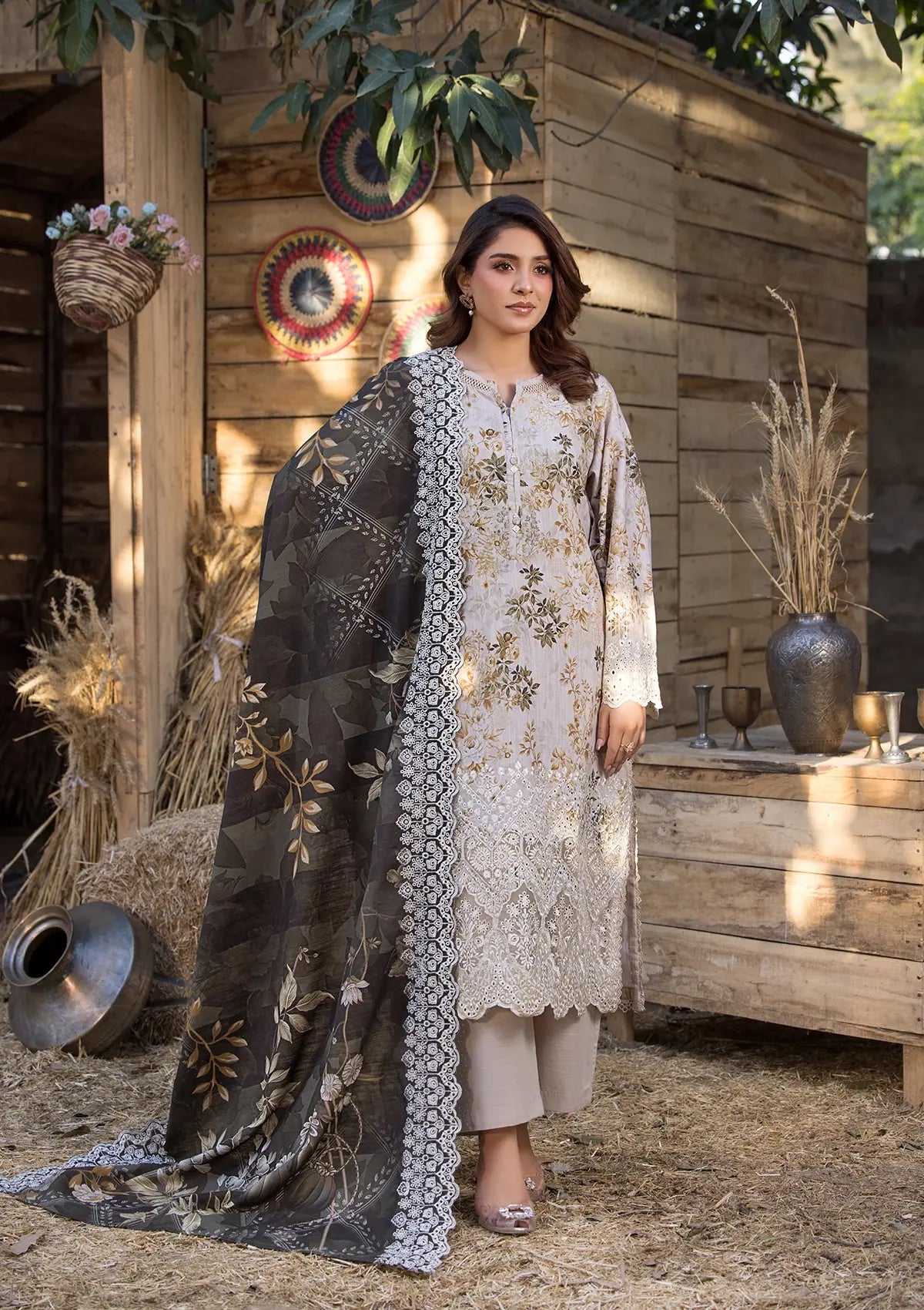 EMBROIDERED Lawn BT006898-CRM