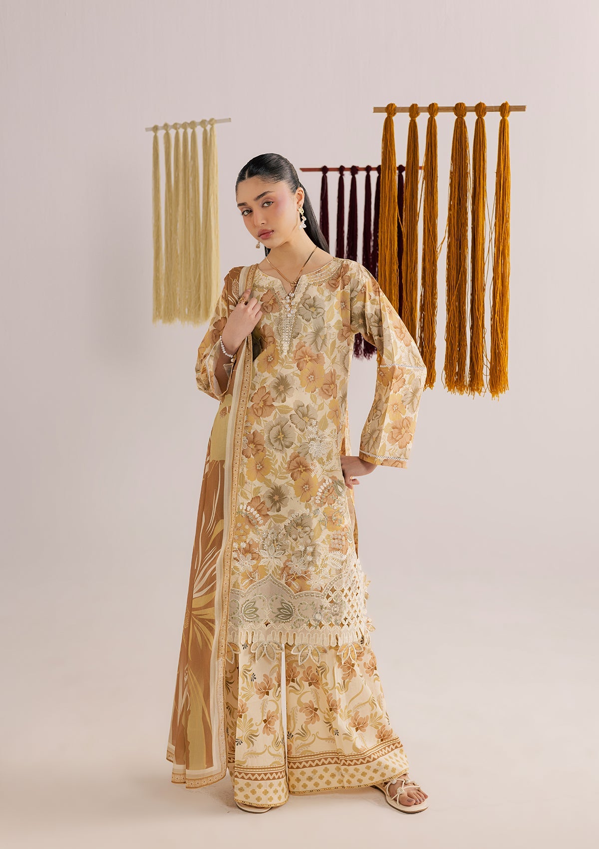PRINTED EMBROIDERED LAWN BT006860-CRM