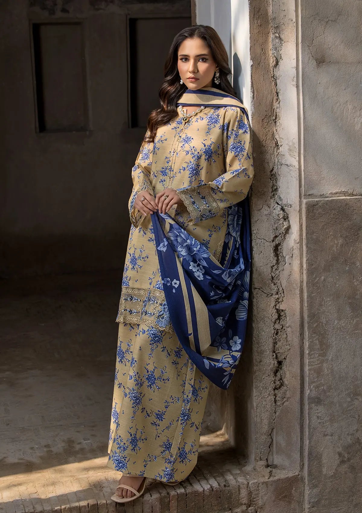 EMBROIDERED KHADDAR BT6513-LMN Bin Tayyab