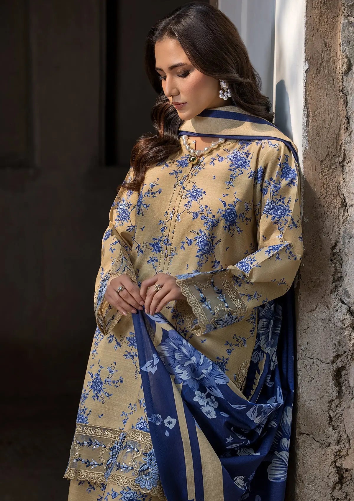 EMBROIDERED KHADDAR BT6513-LMN Bin Tayyab