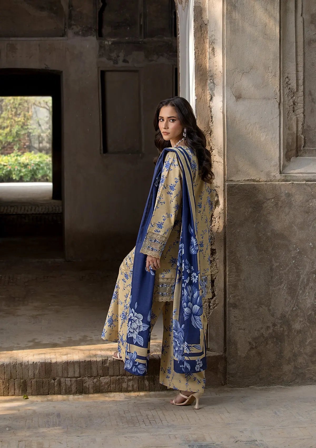 EMBROIDERED KHADDAR BT6513-LMN Bin Tayyab