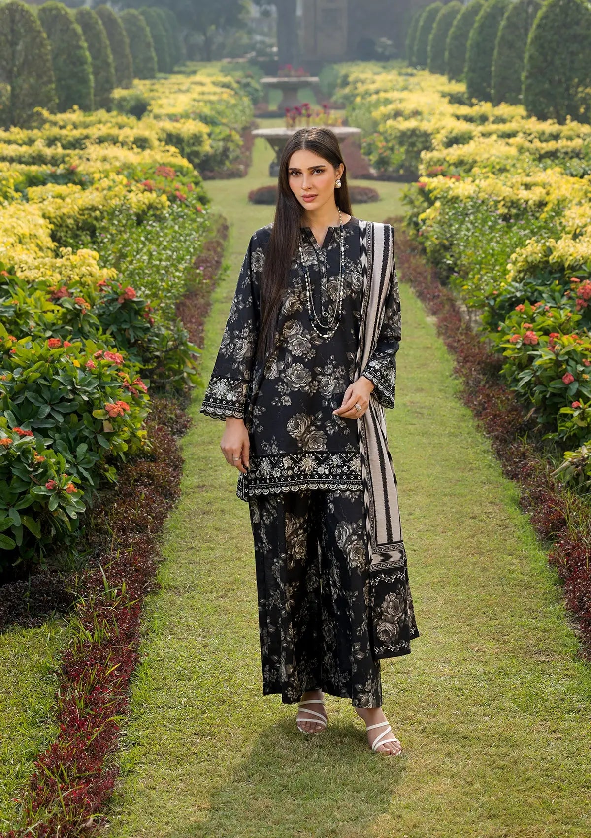 EMBROIDERED KHADDAR BT6513-BLK Bin Tayyab