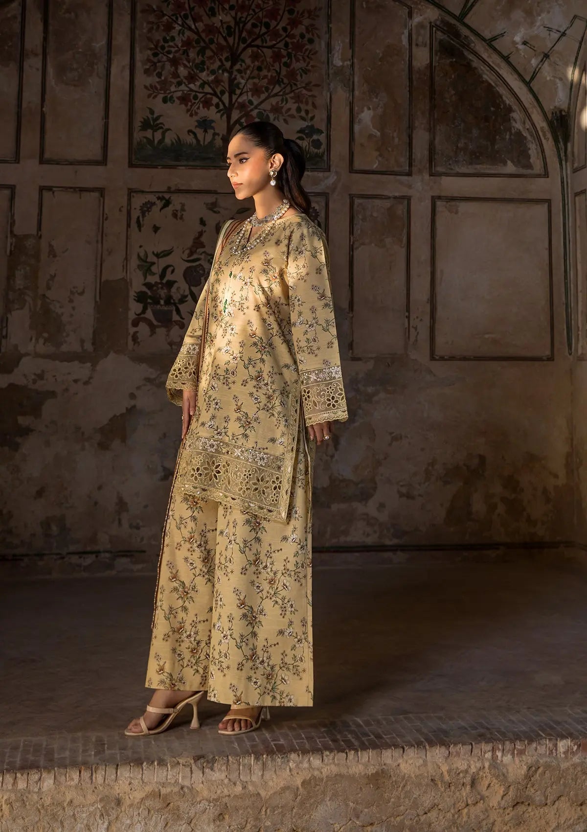 EMBROIDERED KHADDAR BT6513-LLM Bin Tayyab