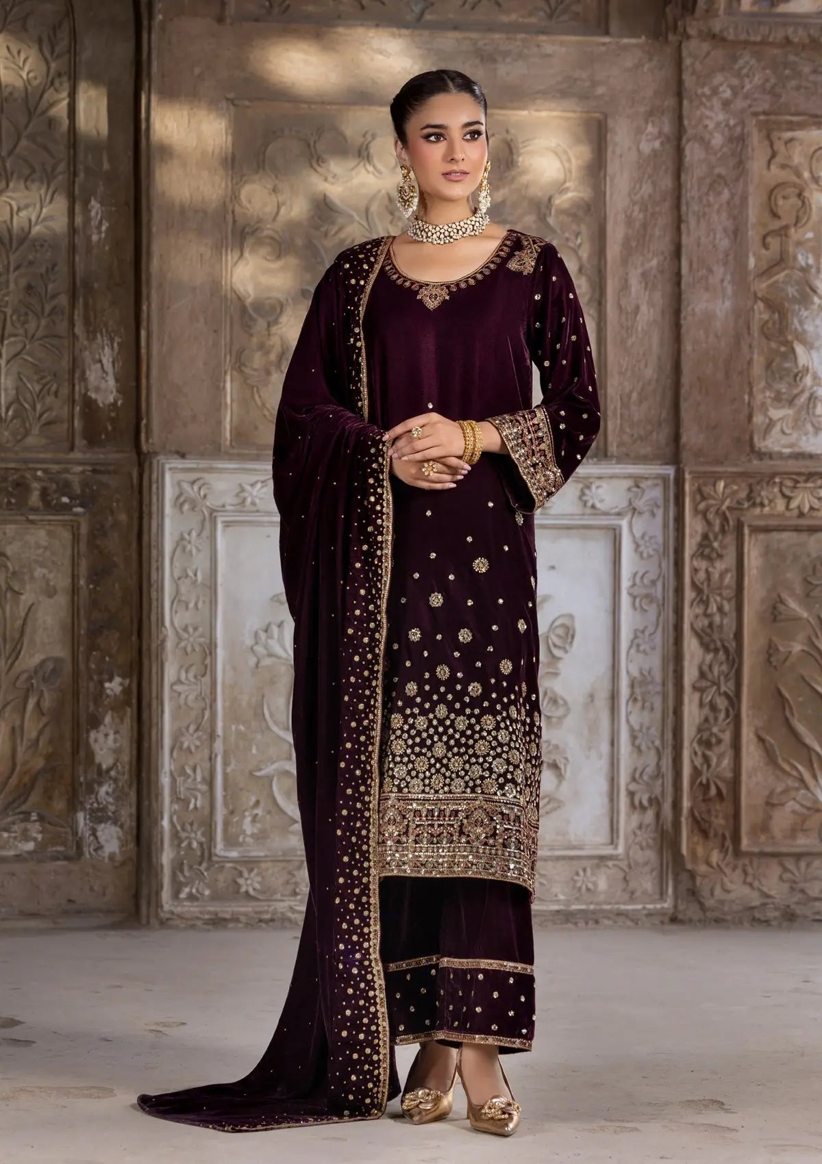 Embroidered Velvet BT6529-MRN Bin Tayyab