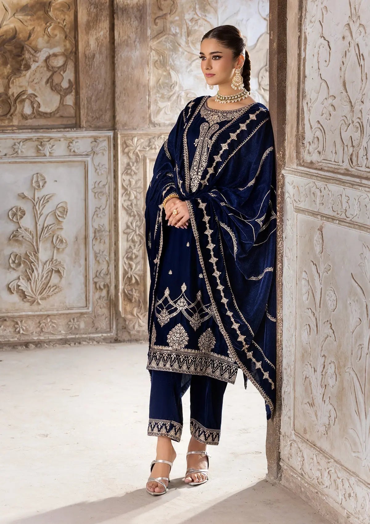 Embroidered Velvet BT6529-NBL Bin Tayyab