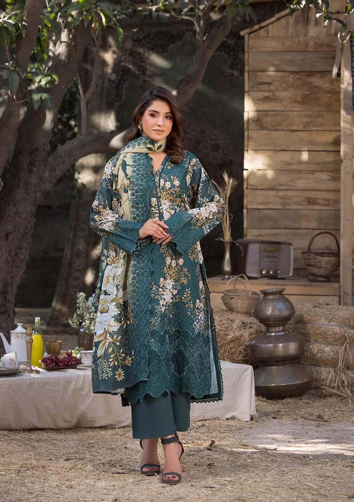 EMBROIDERED Lawn BT006898-GRN